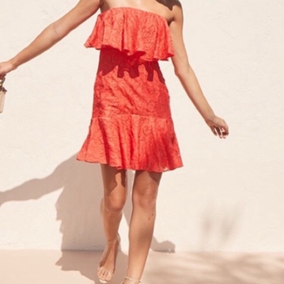KEEPSAKE THE LABEL Red Ruffle Strapless Mini Dress Size Large Floral Jacquard - Picture 2 of 13